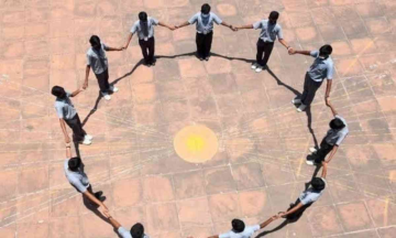 Bengaluru witnesses Zero Shadow spectacle caused by the position of the sun