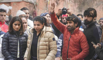 WFI की पूरी तरह सफाई और पुनर्गठन के आश्वासन के बाद पहलवानों का विरोध रुका हुआ है