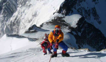Nepal Mandates Electronic Rescue Chips for Mount Everest Climbers Starting Spring