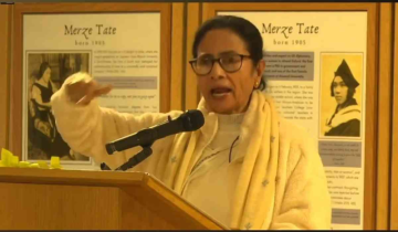 Mamata Banerjee Heckled at Oxford University, Responds with Defiance and 1990s Historic Photo
