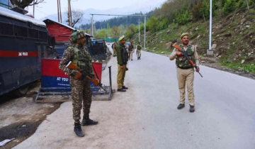 Pakistan army shells areas along LoC in J&K , leaving six dead and over 30 injured.