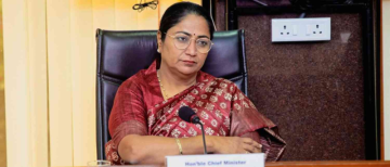 Delhi CM Rekha Gupta Slapped! Security Breach at Public Meet Sparks Outrage