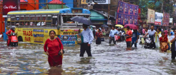 Torrential Rains and Waterlogging in Kolkata Leave Durga Puja Pandals Damaged and Submerged