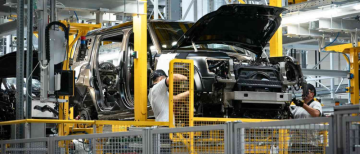 Cyberattack on Jaguar Land Rover Slashes UK Car Production by 25% in September