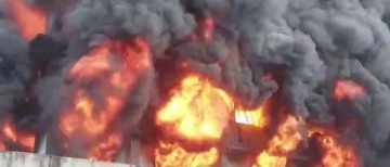 Massive Fire Erupts at Bhiwandi Dyeing Factory; Thick Smoke Engulfs Area