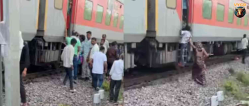 Tragic Morena Rail Disaster: 4 Killed After False Fire Rumour Spreads Panic!