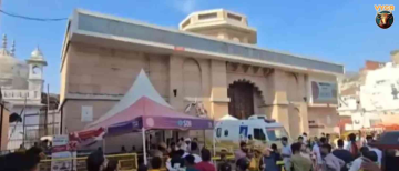 Accidental Gunfire at Kashi Vishwanath Temple in Varanasi Injures Three