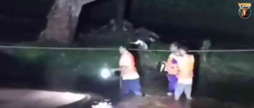 Daring 10-Hour Rescue! SDRF Saves 4 Youths Trapped in Raging Khandwa River