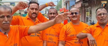 400 KM in 36 Hours! Khargone Youths Embark on Epic Dak Kawad Yatra to Trimbakeshwar