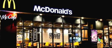 Flies, Cockroaches and Stale Food: Maharashtra FDA Cracks Down on 13 Outlets